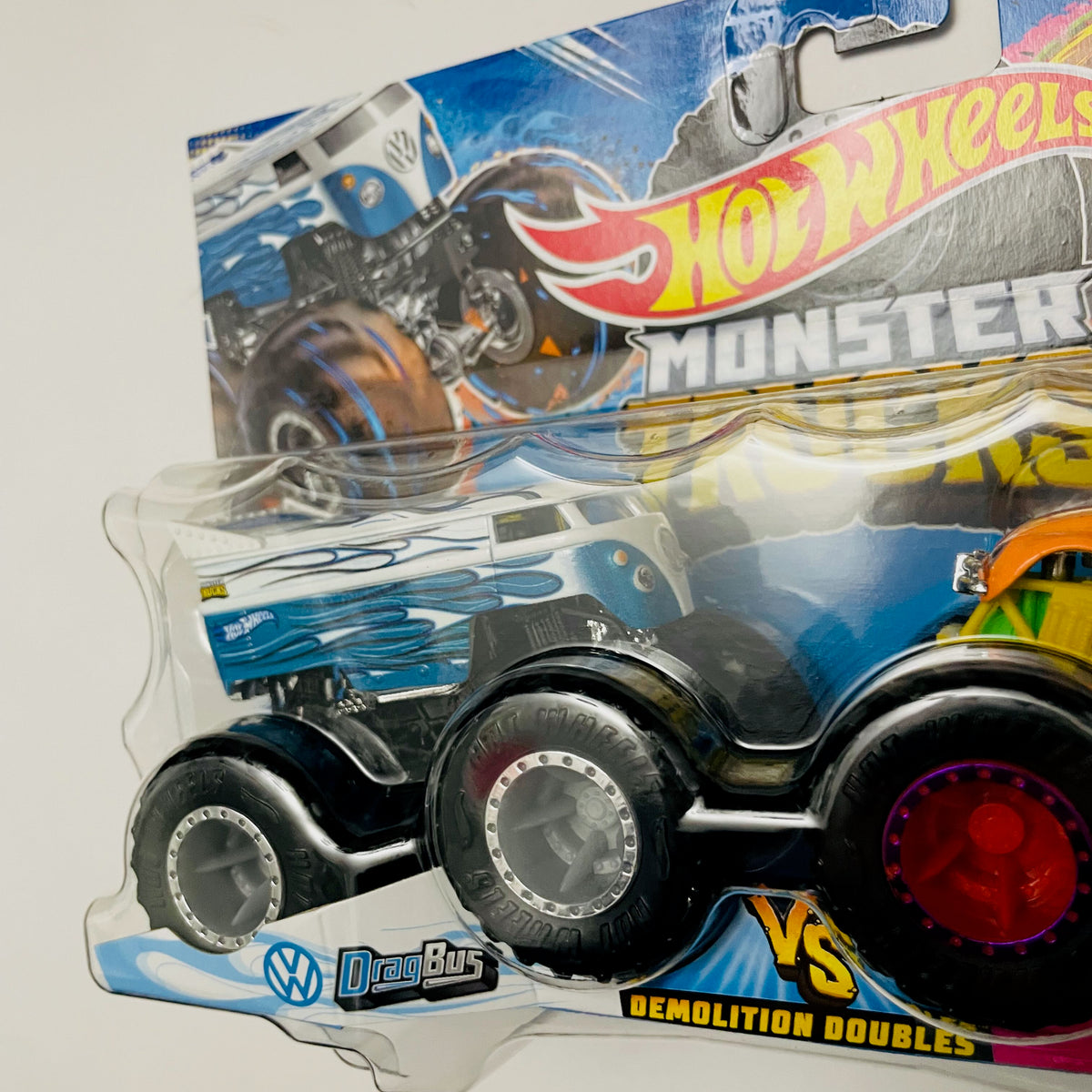 Hot Wheels Monster Trucks Demolition Doubles 1:64 - Drag Bus vs. Beetles