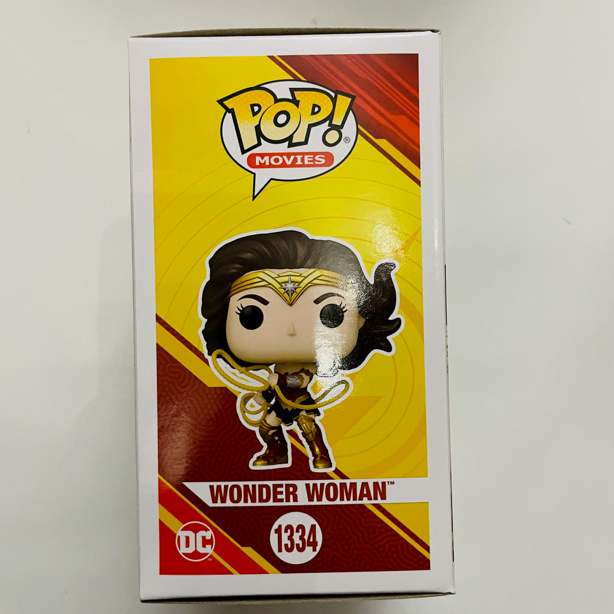 Funko Movies: DC Flash #1334 - Wonder Women w/ Protector – Yummy