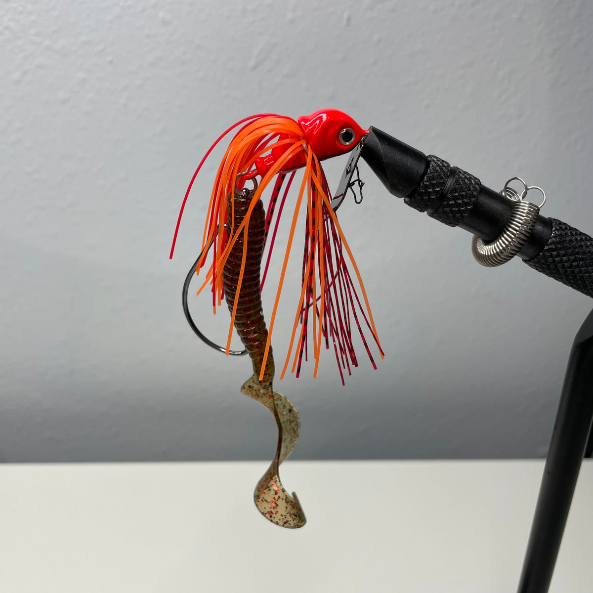 catapillar grub fishing lure extreme chatter bait Fishing Lure with grub worm