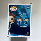 Funko POP! Television: X-Files #1613 - Dana Scully w/ Protector