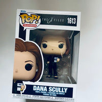 Funko POP! Television: X-Files #1613 - Dana Scully w/ Protector