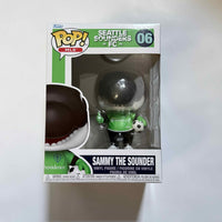 Funko POP! MLS Seattle Sounder FC 1974 #06 Sammy the Sounder & Protector