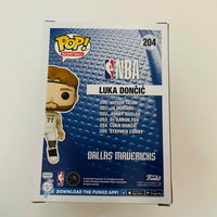 Funko POP! Basketball CE24 Dallas Mavericks #204 Luka Doncic & Protector