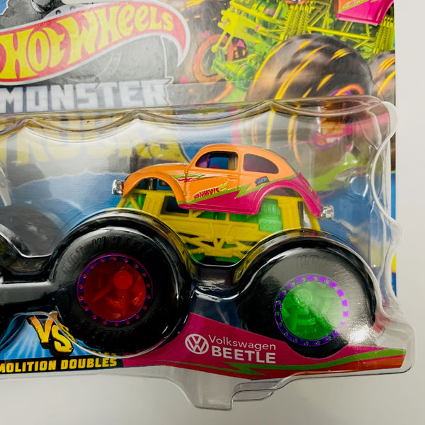 Hot Wheels Monster Trucks Demolition Doubles 1:64 - Drag Bus vs. Beetles