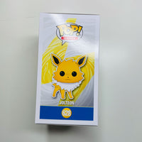 Funko POP! Games: Pokemon Vinyl Figure #628 : Jolteon w/ Protector